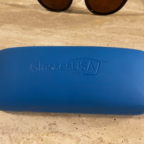 Muse Wilde Sunglasses - Black/Gold Frame - Picture 8 of 8